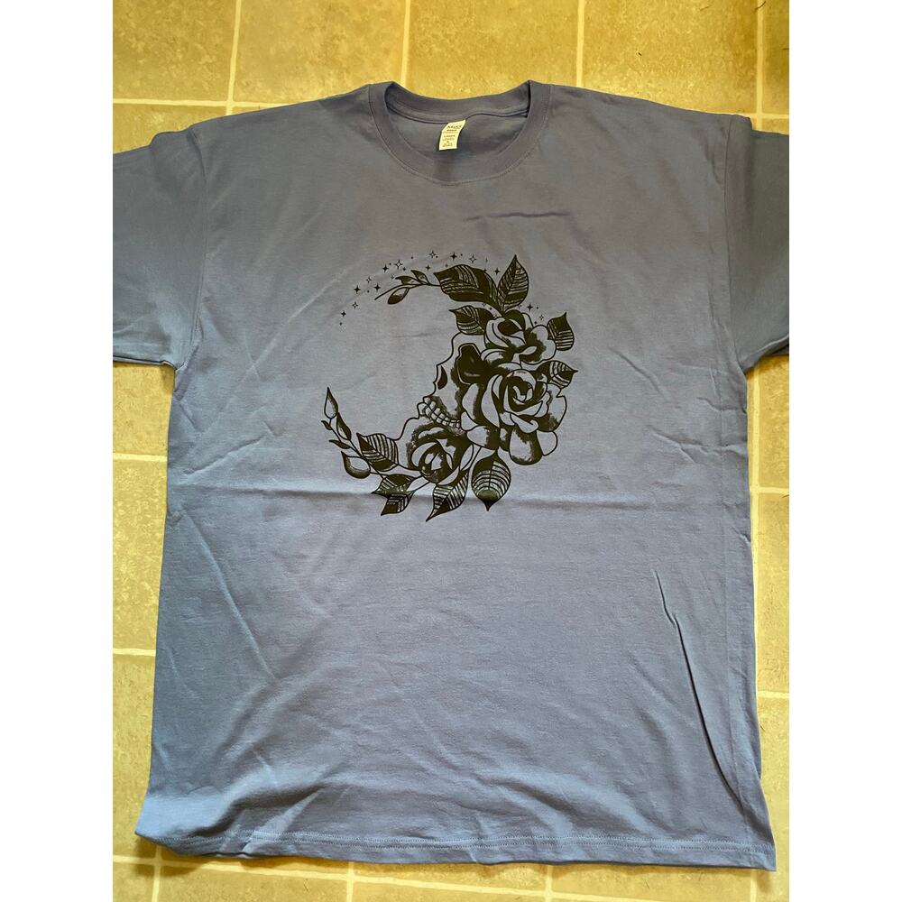 Floral Skull and Moon Periwinkle Crew Neck T-Shirt New Size XL